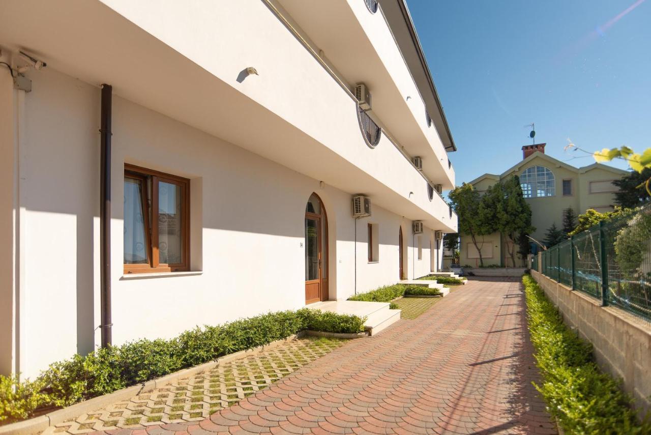 Hotel San Pietro Martin Fushe-Drac Eksteriør billede
